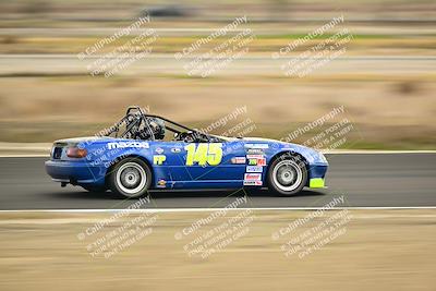 media/Jan-26-2025-CalClub SCCA (Sun) [[cfcea7df88]]/Group 5/Race/